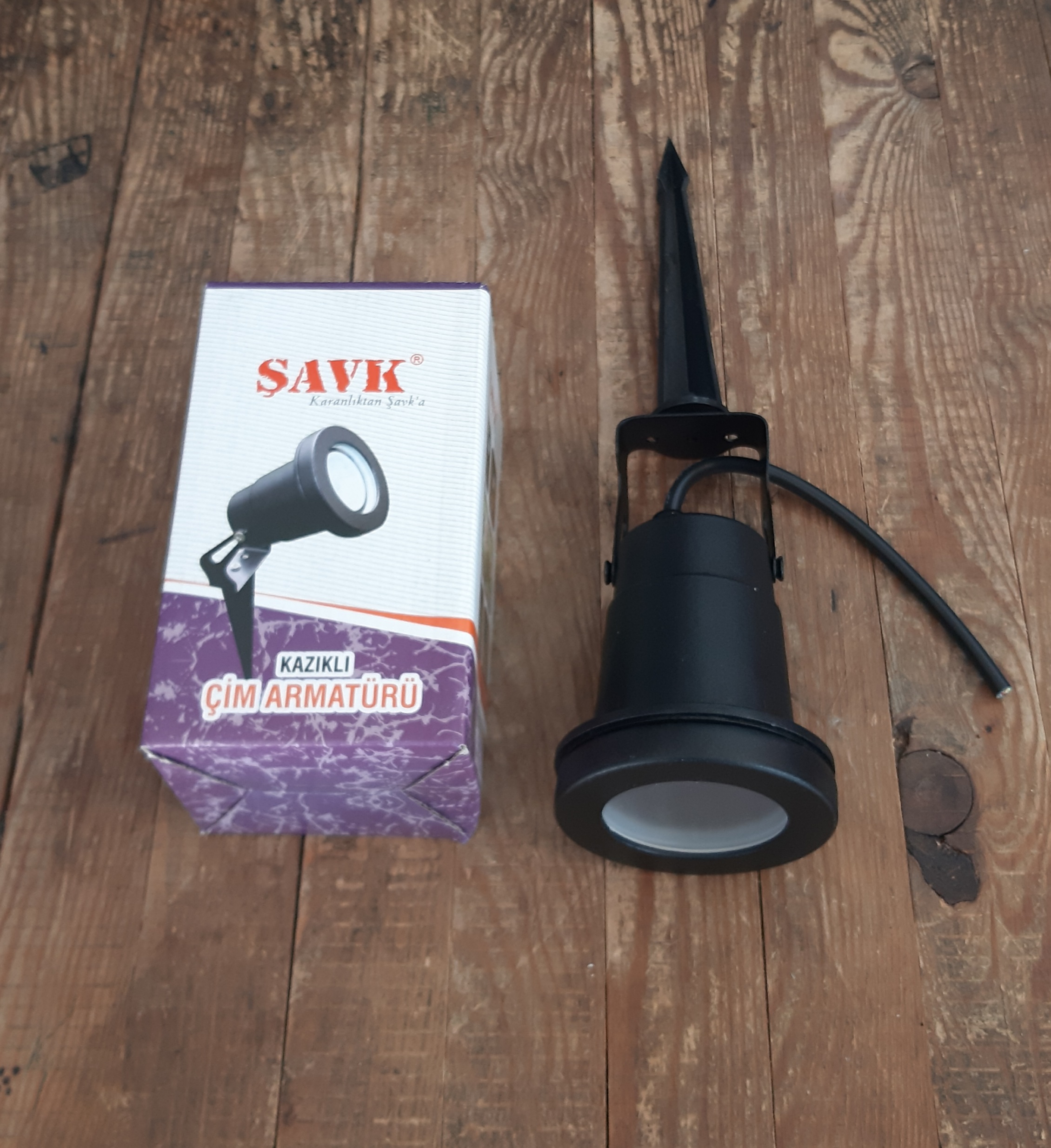 PLASTİK KAZIKLI SİYAH ÇİM ARMATÜRÜ ŞAVK TR